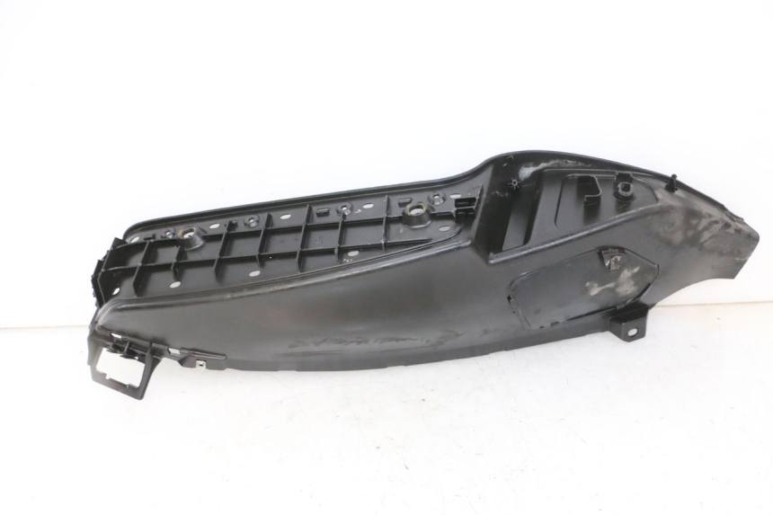 photo de PEDANA SINISTRA PIAGGIO MP3 500 (2011 - 2015) - Zoom sullo stato d'uso