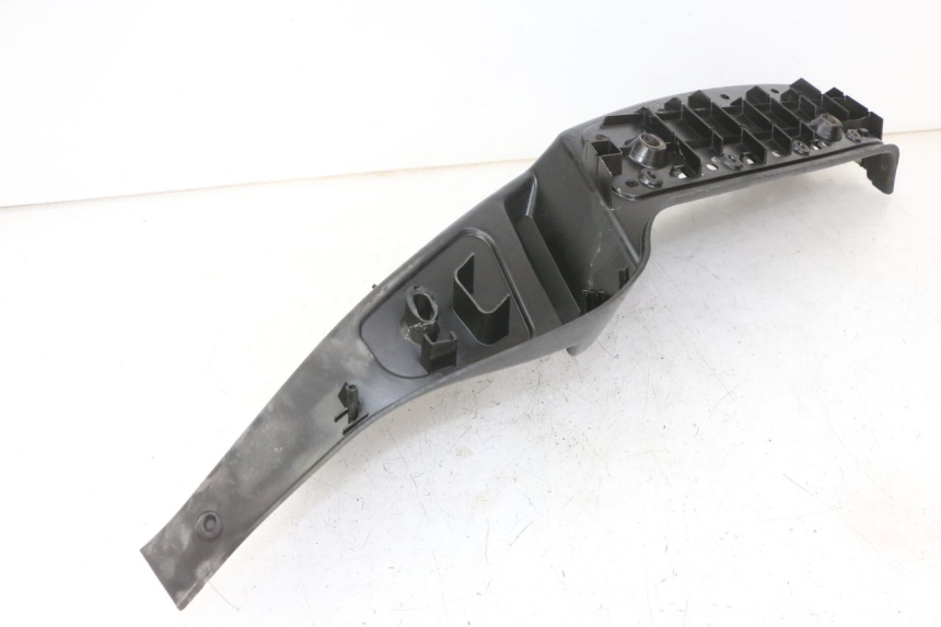 photo de PEDANA SINISTRA PIAGGIO MP3 500 (2011 - 2015) - Primo piano tecnico