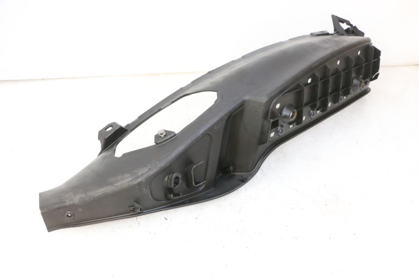 photo de CARENA PEDANA SINISTRA PIAGGIO MP3 RL 250 (2006 - 2010) - Altra angolazione