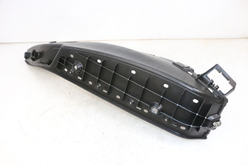 photo de CARENA PEDANA SINISTRA PIAGGIO MP3 500 (2016 - 2018) - Vista d'insieme del prodotto