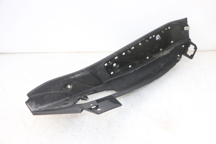 photo de CARENA PEDANA SINISTRA PIAGGIO MP3 500 (2016 - 2018) - Stato della superficie e materiale