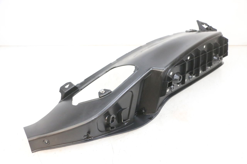 photo de CARENA PEDANA SINISTRA PIAGGIO MP3 RL 250 (2006 - 2010) - Zoom sullo stato d'uso