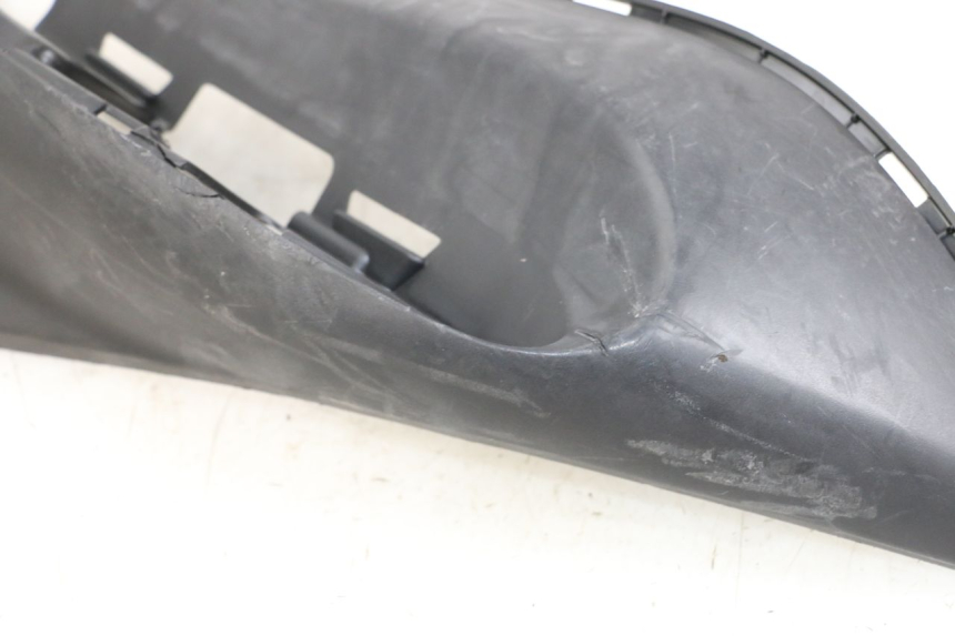 photo de CARENA PEDANA SINISTRA MBK OVETTO ONE 2T 50 (2013 - 2017) - Stato della superficie e materiale