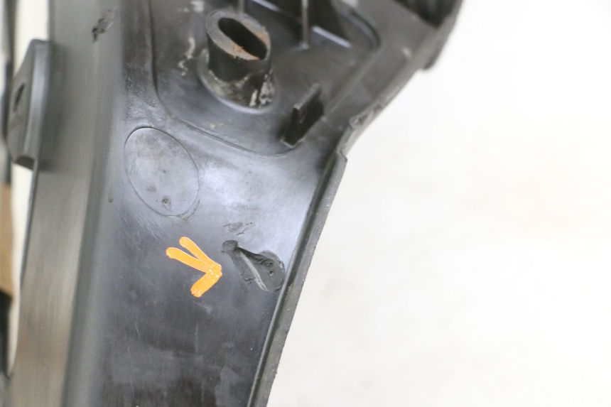 photo de MARCHE PIED SINISTRO PIAGGIO X8 125 (2004 - 2007) - Altra angolazione