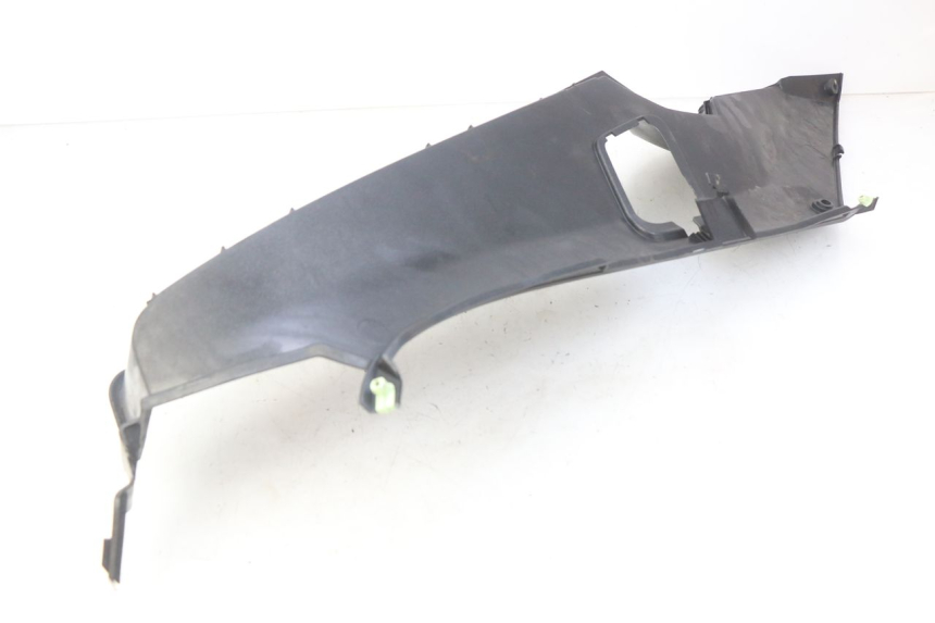 photo de PEDANA SINISTRA PEUGEOT SATELIS COMPRESSOR K15 125 (2006 - 2009) - Dettaglio del componente