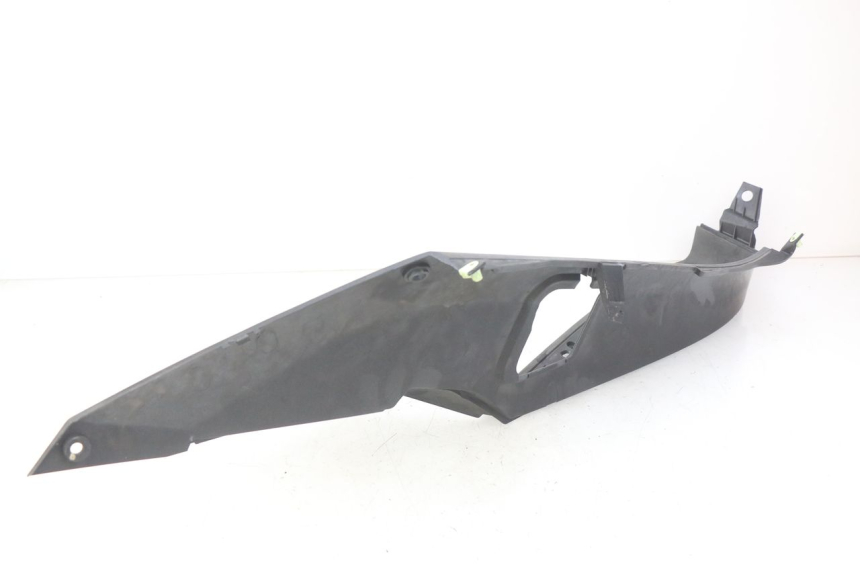 photo de PEDANA SINISTRA PEUGEOT SATELIS COMPRESSOR K15 125 (2006 - 2009) - Primo piano tecnico