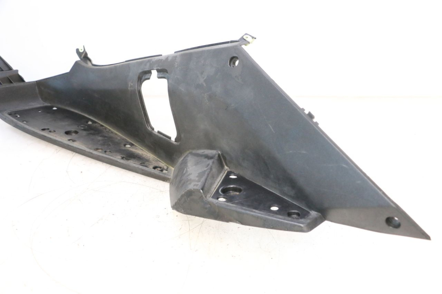 photo de PEDANA SINISTRA PEUGEOT SATELIS COMPRESSOR K15 125 (2006 - 2009) - Altra vista dell'articolo