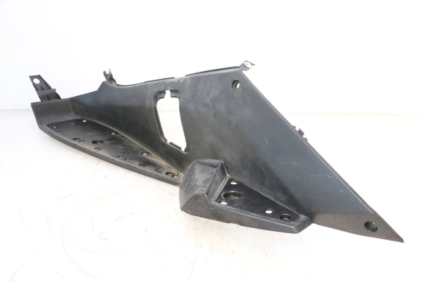 photo de PEDANA SINISTRA PEUGEOT SATELIS COMPRESSOR K15 125 (2006 - 2009) - Marcature e riferimenti originali