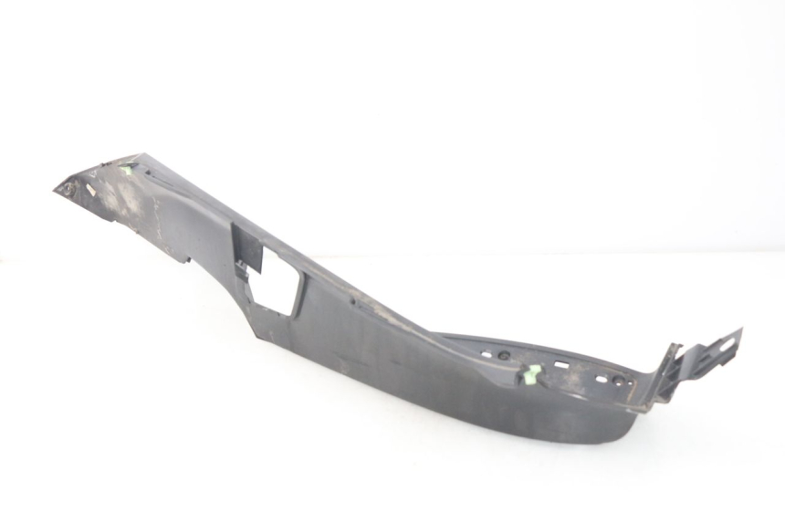 photo de PEDANA SINISTRA PEUGEOT SATELIS 125 (2006 - 2009) - Dettagli dei punti di fissaggio