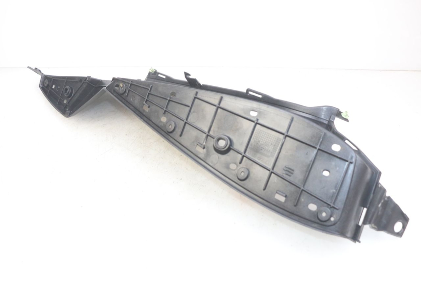 photo de PEDANA SINISTRA PEUGEOT SATELIS 125 (2010 - 2012) - Dettaglio del componente