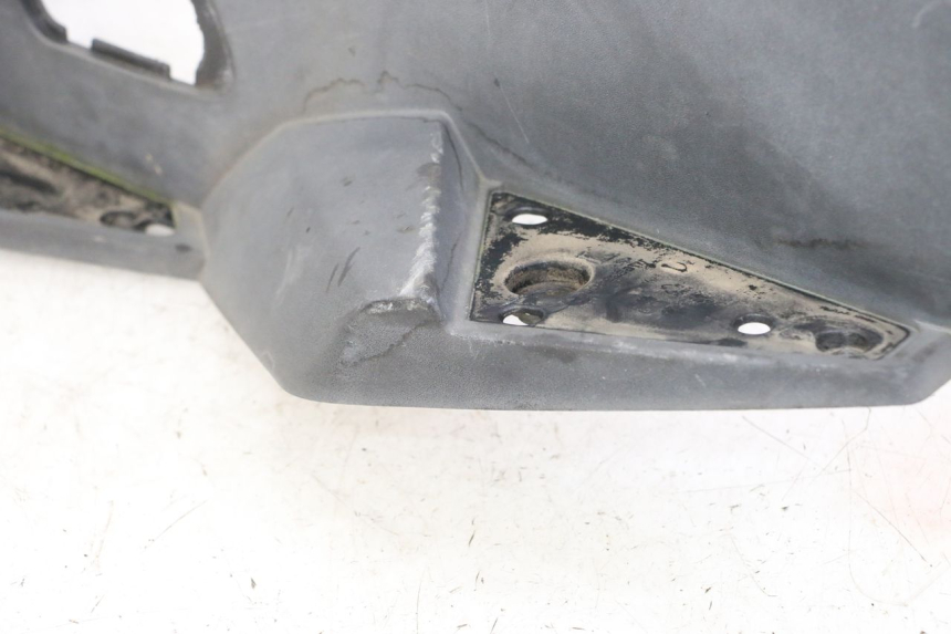 photo de CARENA PEDANA SINISTRA PEUGEOT SATELIS 250 (2006 - 2012) - Marcature e riferimenti originali