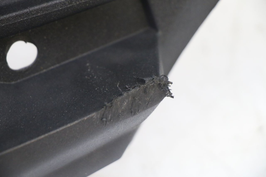 photo de CARENA PEDANA SINISTRA PEUGEOT SATELIS 125 (2013 - 2018) - Primo piano tecnico