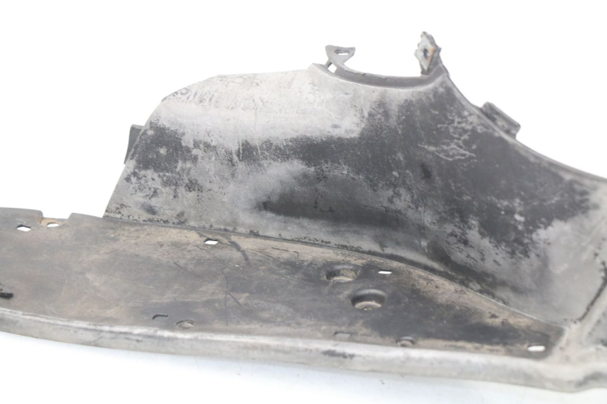 photo de Pedana sinistra APRILIA SCARABEO GT 125 (1999 - 2007) - Dettagli dei punti di fissaggio