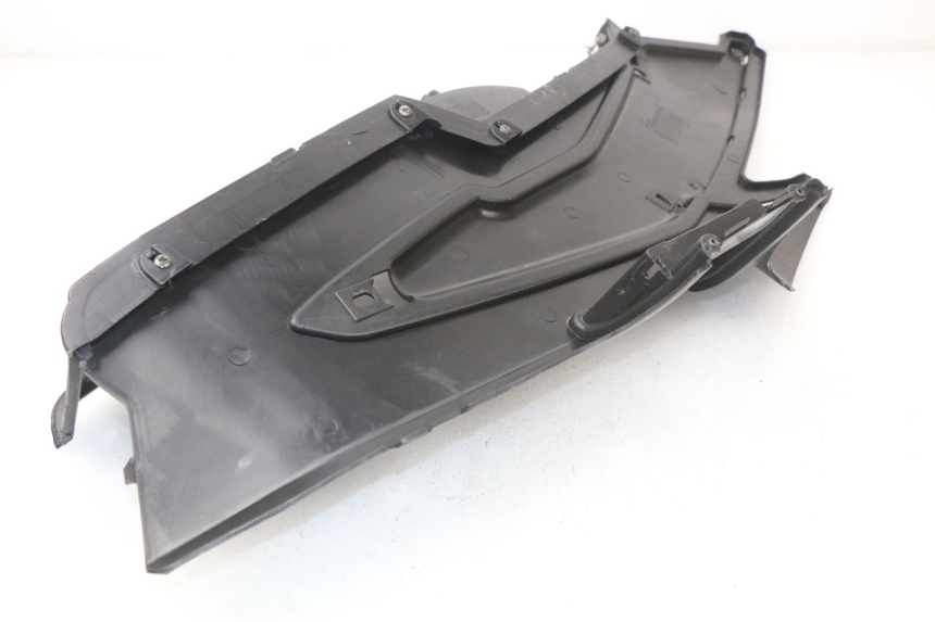 photo de Pedana sinistra RAZZO STEED 125 (2012 - 2018) - Zoom sullo stato d'uso