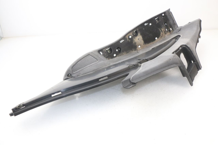 photo de Pedana sinistra RAZZO STEED 125 (2012 - 2018) - Primo piano tecnico