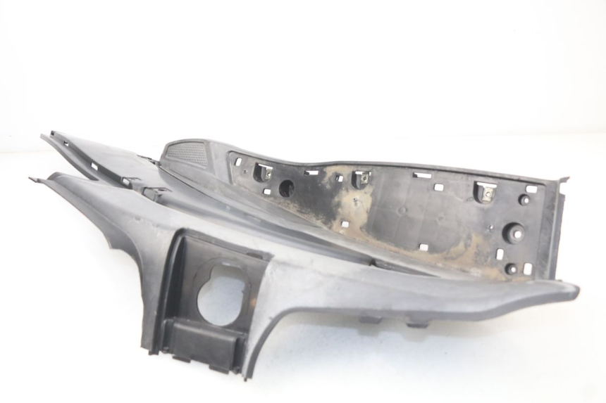 photo de Pedana sinistra RAZZO STEED 125 (2012 - 2018) - Dettagli dei punti di fissaggio