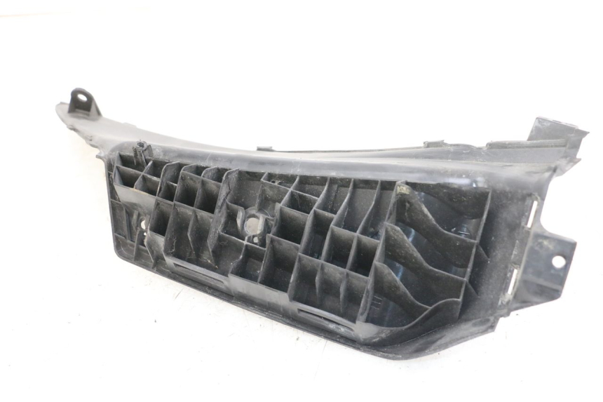 photo de CARENA PEDANA SINISTRA SUZUKI BURGMAN 125 (2018 - 2021) - Dettaglio del componente