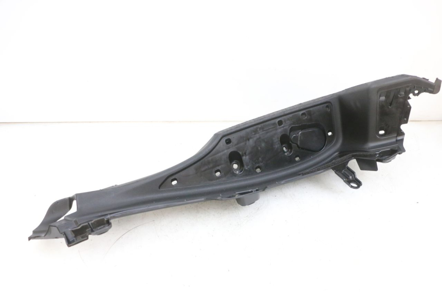 photo de CARENA PEDANA SINISTRA YAMAHA TRICITY 300 (2020 - 2024) - Altra vista dell'articolo