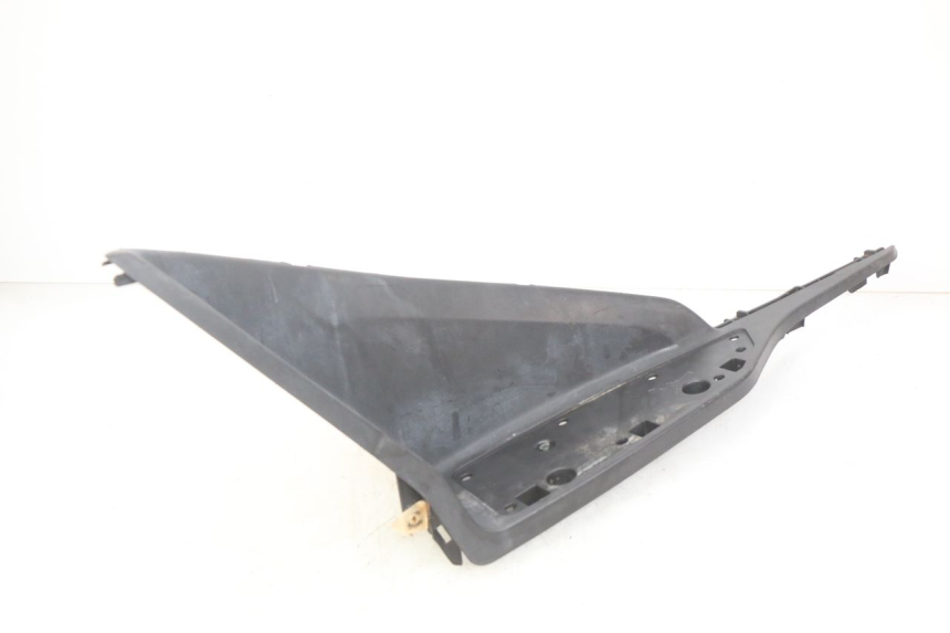 photo de PEDANA SINISTRA KYMCO X-TOWN XTOWN 125 (2016 - 2021) - Stato della superficie e materiale