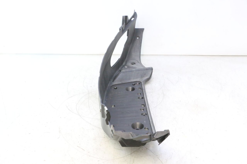 photo de CARENA PEDANA SINISTRA PIAGGIO X8 STREET 125 (2006 - 2007) - Altra angolazione