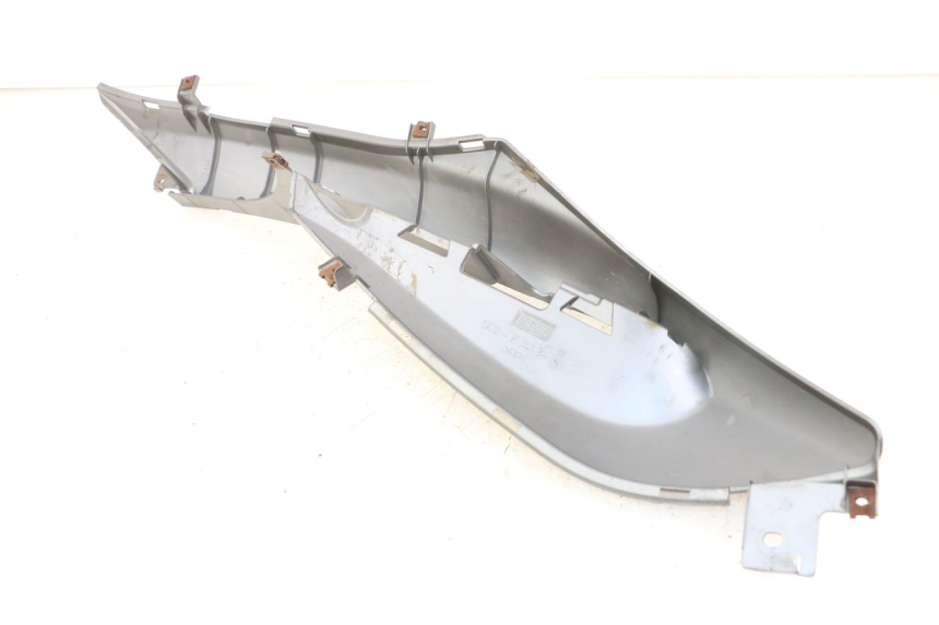 photo de CARENA PEDANA SINISTRA YAMAHA NEOS NEO'S 4T 50 (2008 - 2016) - Primo piano tecnico