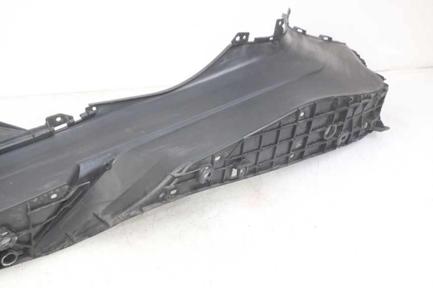 photo de PEDANA SINISTRA YAMAHA YP MAJESTY 400 (2004 - 2008) - Zoom sullo stato d'uso