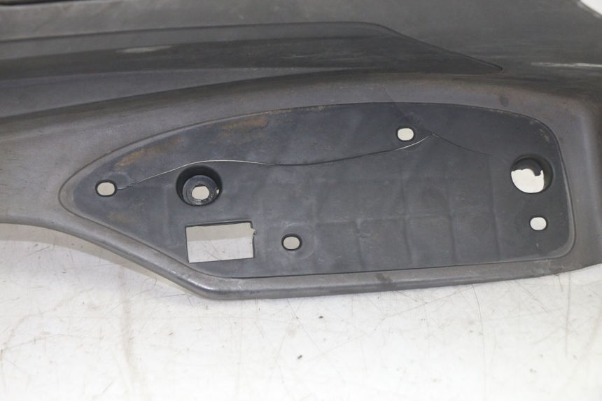 photo de CARENA PEDANA SYM GTS EVO 125 (2009 - 2013) - Zoom sullo stato d'uso