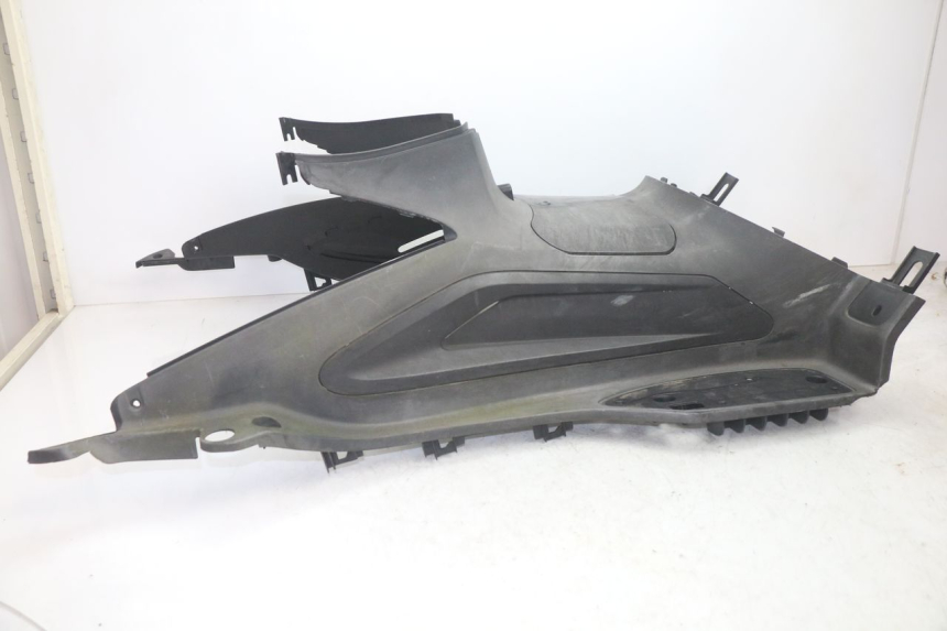 photo de CARENA PEDANA SYM GTS EVO 125 (2009 - 2013) - Primo piano tecnico