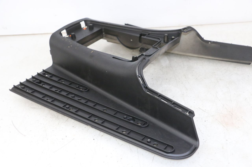 photo de CARENA PEDANA JM MOTORS VX 125 (2022 - 2025) - Dettagli dei punti di fissaggio