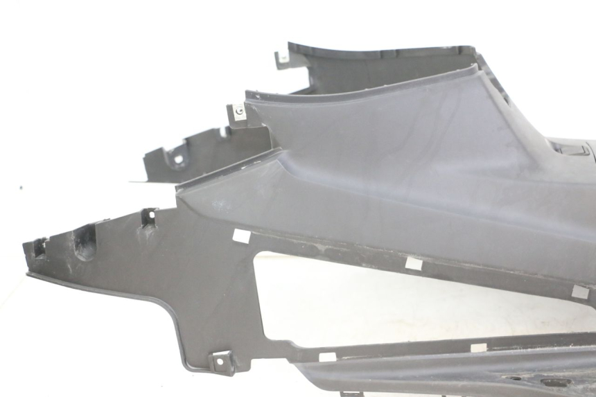 photo de CARENA PEDANA SYM JOYMAX 125 (2010 - 2017) - Dettagli dei punti di fissaggio