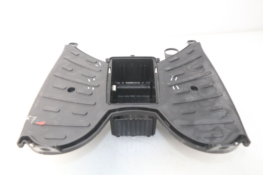 photo de Pedana PEUGEOT KISBEE 2T 50 (2010 - 2017) - Dettaglio del componente