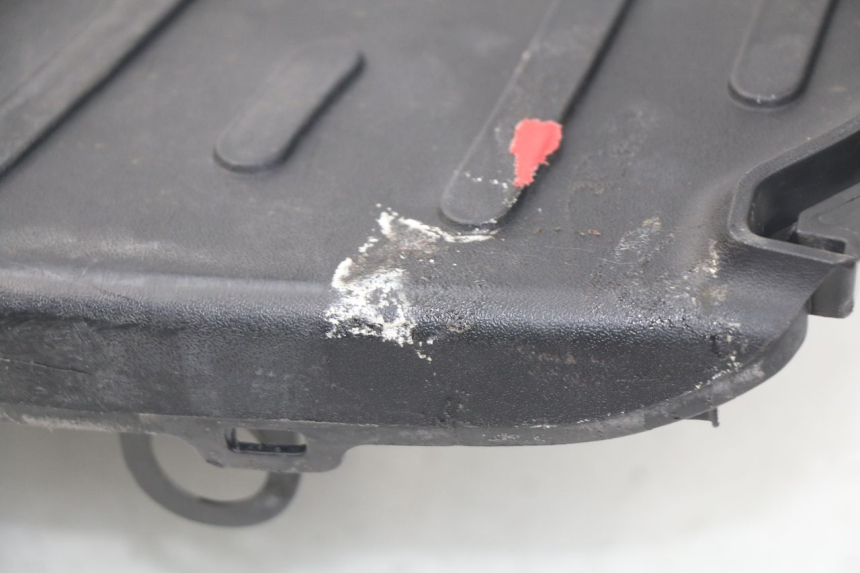 photo de Pedana PEUGEOT KISBEE 2T 50 (2010 - 2017) - Zoom sui componenti