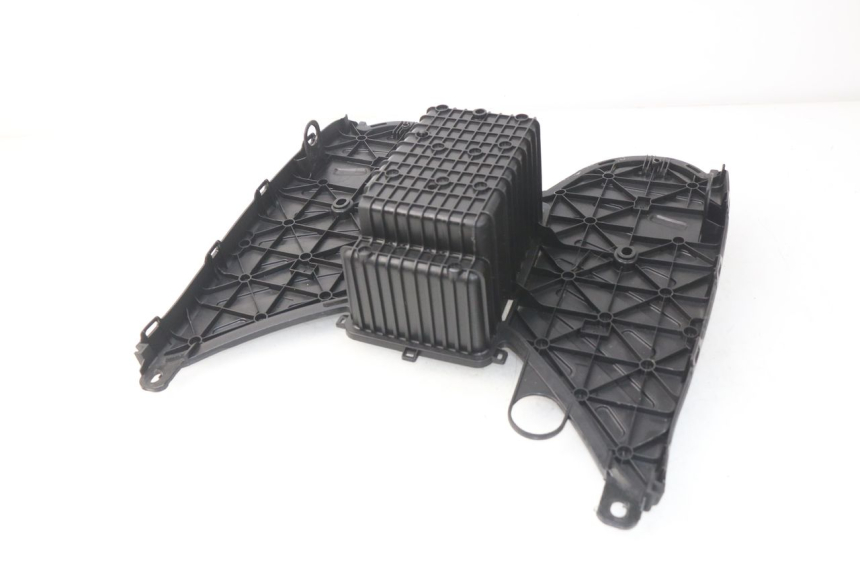 photo de Pedana PEUGEOT KISBEE 2T 50 (2010 - 2017) - Stato della superficie e materiale