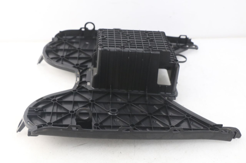 photo de Pedana PEUGEOT KISBEE 2T 50 (2010 - 2017) - Altra angolazione