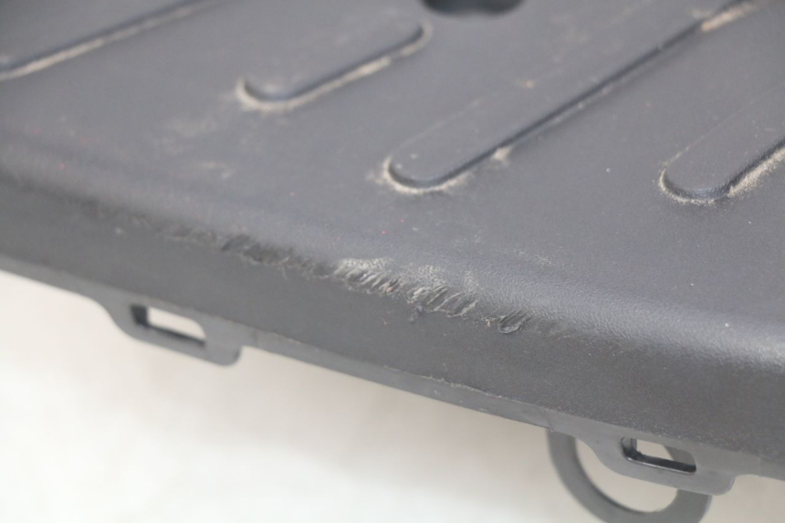 photo de PEDANA PEUGEOT KISBEE 2T 50 (2018 - 2022) - Vista d'insieme del prodotto