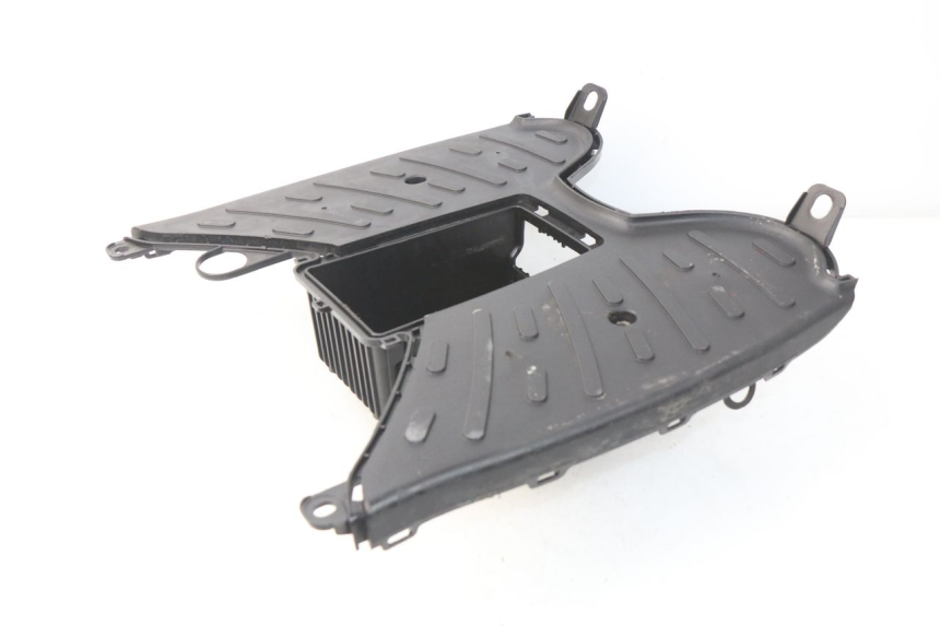 photo de MARCHE PIED PEUGEOT KISBEE 4T 50 (2018 - 2022) - Zoom sullo stato d'uso