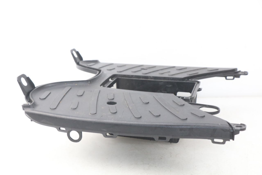 photo de PEDANA PEUGEOT KISBEE 4T 50 (2010 - 2017) - Dettagli dei punti di fissaggio