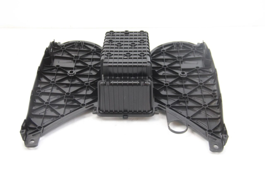 photo de MARCHE PIED PEUGEOT KISBEE 4T 50 (2018 - 2022) - Zoom sullo stato d'uso