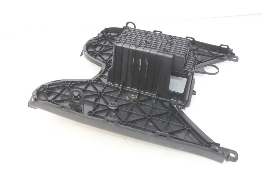 photo de PEDANA PEUGEOT KISBEE 4T 50 (2010 - 2017) - Zoom sullo stato d'uso