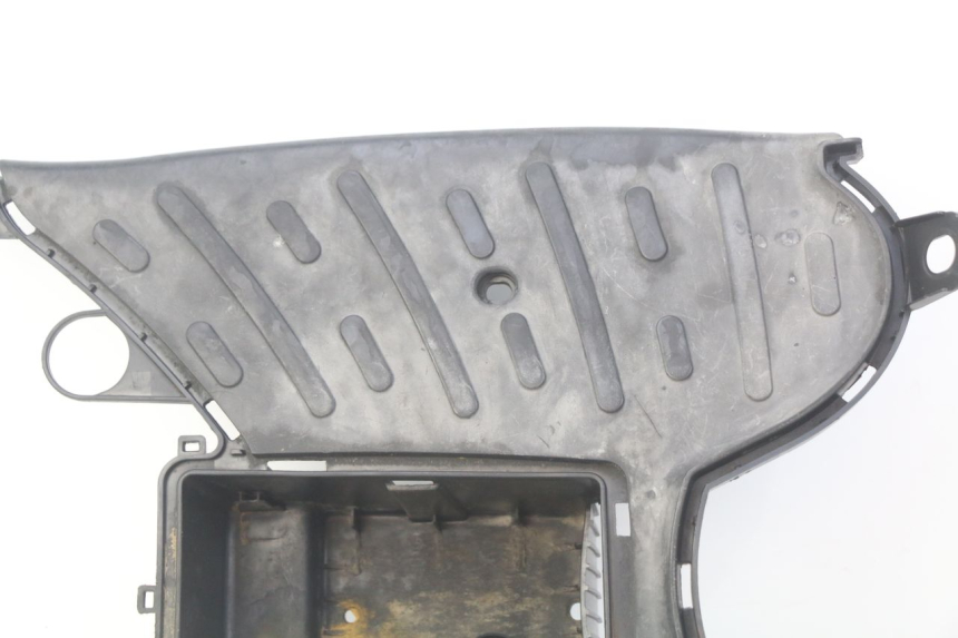 photo de PEDANA PEUGEOT KISBEE 4T 50 (2010 - 2017) - Vista d'insieme del prodotto