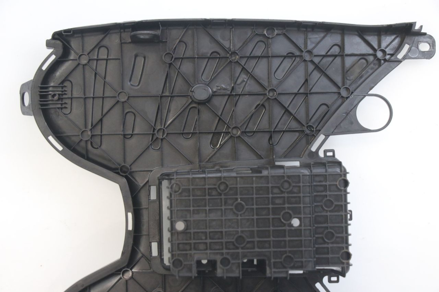 photo de PEDANA PEUGEOT KISBEE 4T 50 (2010 - 2017) - Vista d'insieme del prodotto