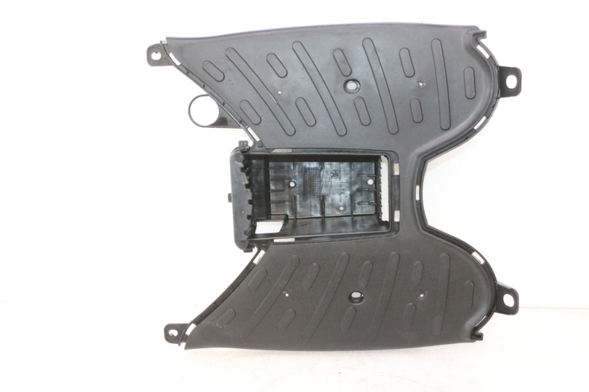 photo de CARENA PEDANA PEUGEOT KISBEE 4T 50 (2023 - 2026) - Dettaglio del componente