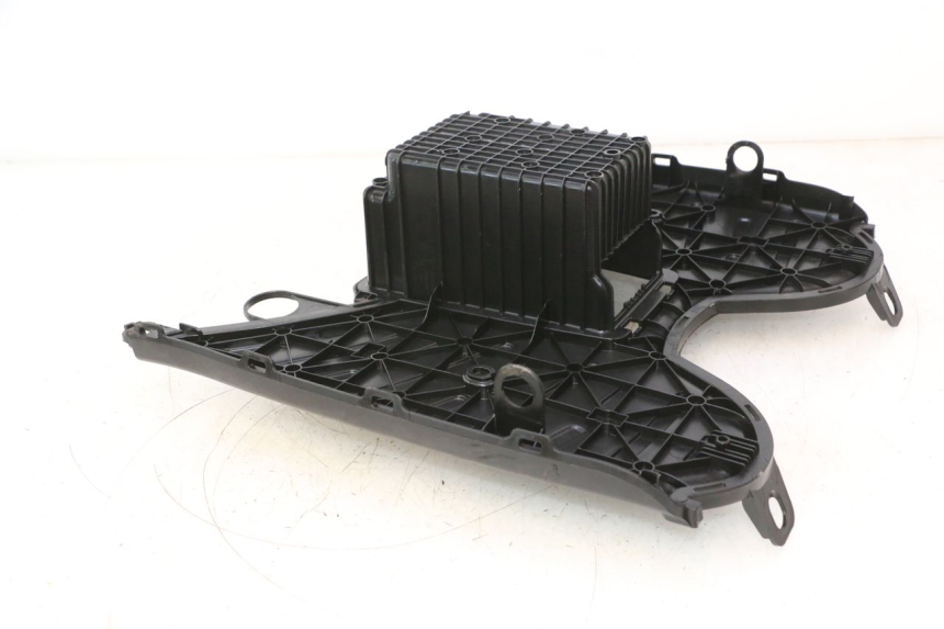 photo de CARENA PEDANA PEUGEOT KISBEE 4T 50 (2023 - 2026) - Primo piano tecnico
