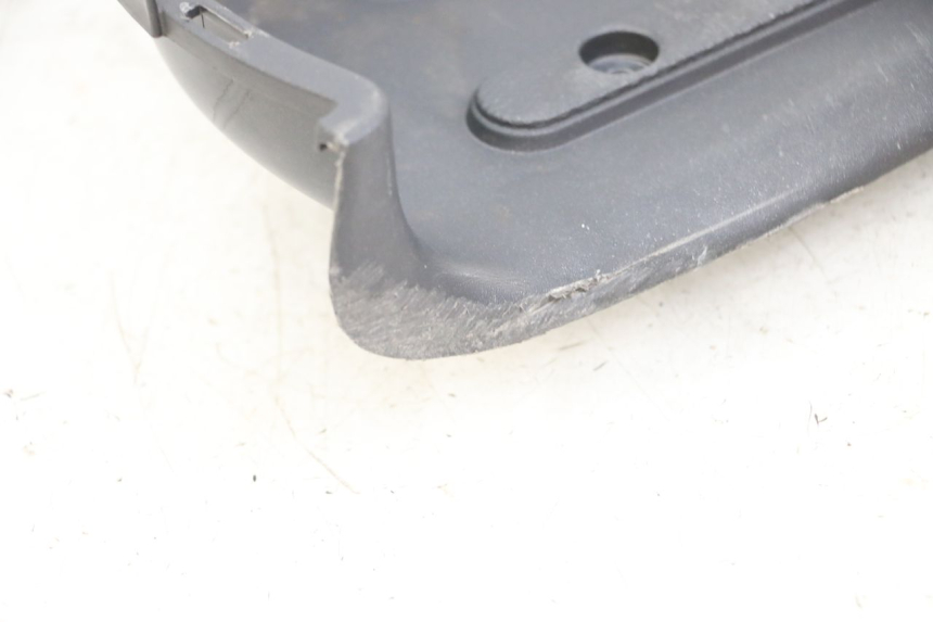 photo de PEDANE PIAGGIO LIBERTY 4T 50 (2004 - 2008) - Altra vista dell'articolo