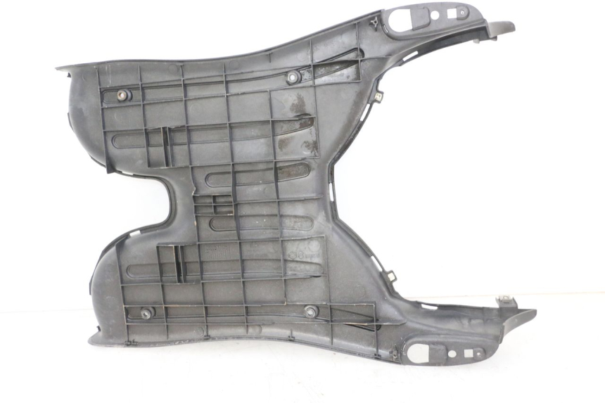 photo de CARENA PEDANA PIAGGIO LIBERTY 4T 50 (2009 - 2015) - Dettagli dei punti di fissaggio