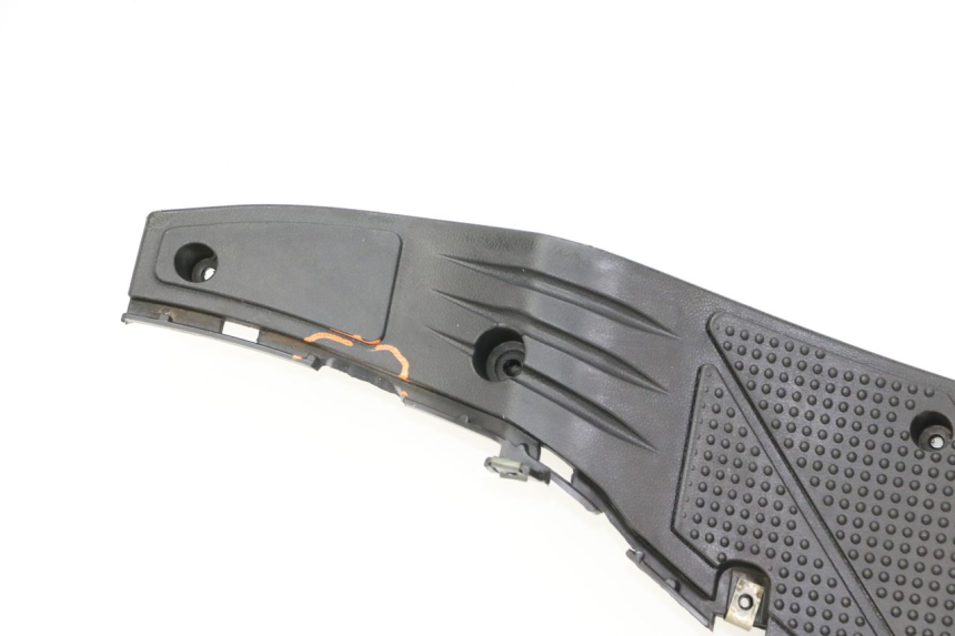 photo de CARENA PEDANA LONGJIA SHARPY 125 (2020 - 2024) - Altra vista dell'articolo