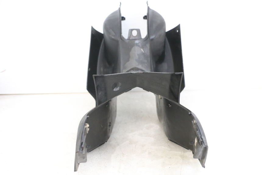 photo de PEDANE PEUGEOT LUDIX 50 (2008 - 2017) - Stato della superficie e materiale