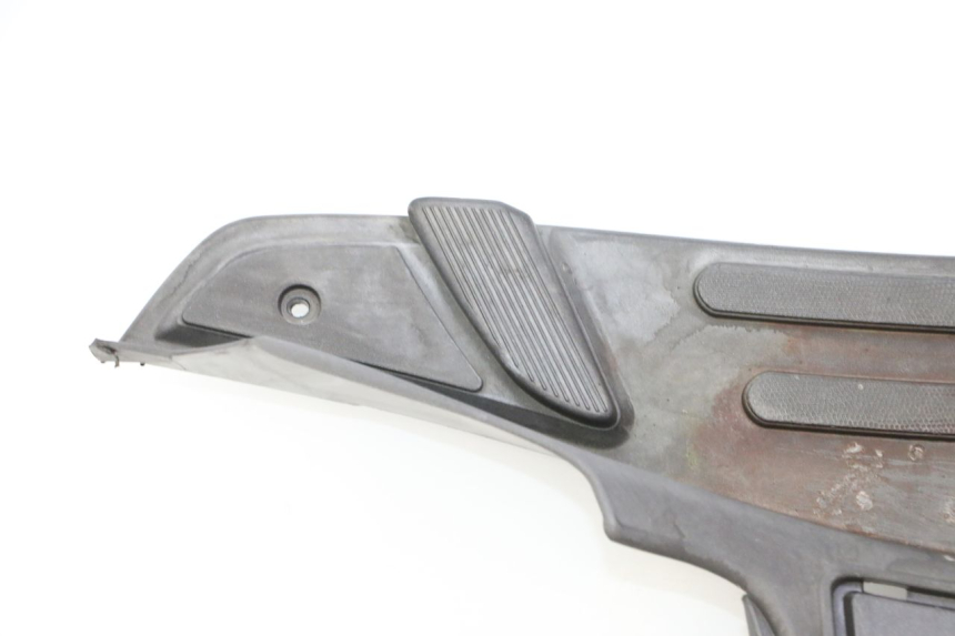 photo de CARENA PEDANA PIAGGIO LXV 4T 50 (2009 - 2013) - Panoramica del profilo