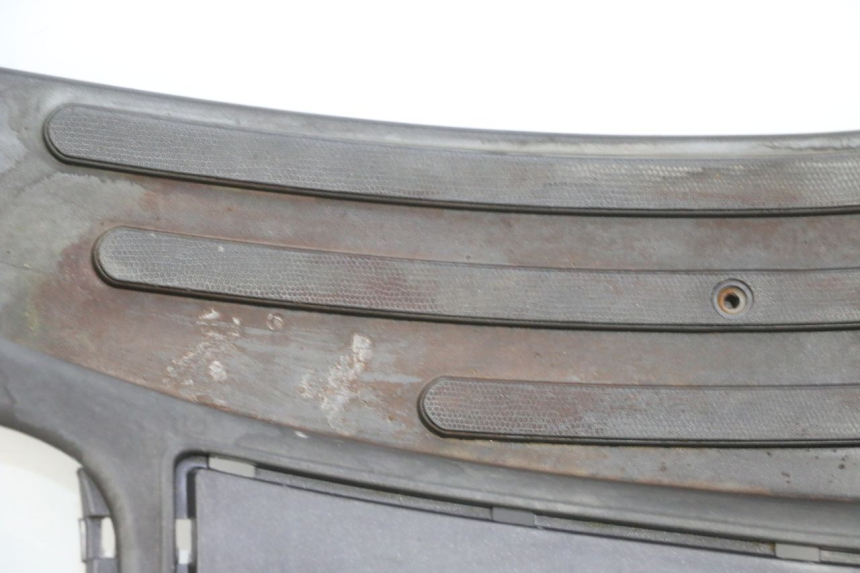 photo de CARENA PEDANA PIAGGIO LXV 4T 50 (2009 - 2013) - Vista principale