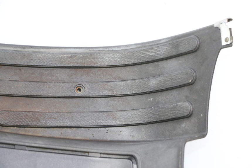 photo de CARENA PEDANA PIAGGIO LXV 4T 50 (2009 - 2013) - Dettaglio del componente